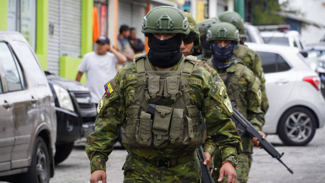 Сукоб у Еквадору: Од преузимања телевизијског канала до оружаног окршаја (ФОТО, ВИДЕО)
