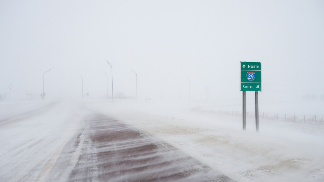 Снег оковао Америку: Метеоролози упозоравају да је време "опасно по живот"