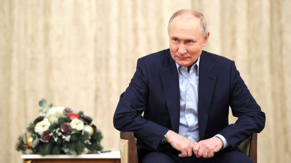 Путин: Будућност Русије је на Далеком истоку и Арктику (ВИДЕО)