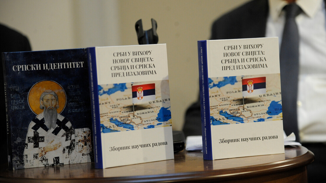 Књиге "Срби у вихору новог свијета и Српски идентитет" представљене у Руском дому
