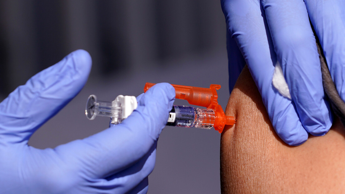 ЕУ има нови план за вакцине против ковида 19: "Фајзер" ћути