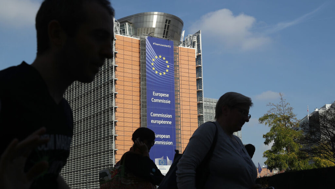 EU i dalje bez osude ukidanja dinara: Traže pojašnjenje od Prištine