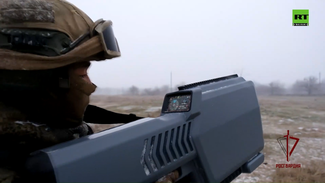 "Spaljivač" ukrajinskih dronova: Nova anti-dron puška stigla na front
