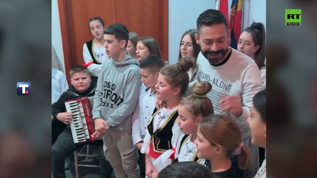 Patrijarh Porfirije sa decom sa Kosova i Metohije i iz Baranje (VIDEO)
