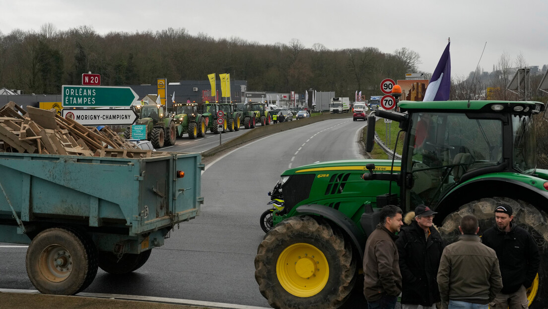 Премало и прекасно: ЕУ покушава да смири гнев пољопривредника док се протести шире, а време тече