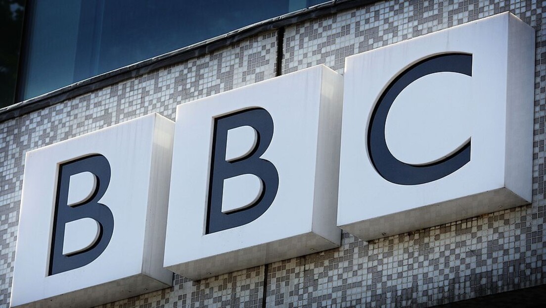 Британски научник: Би-Би-Си "погрешно представио" ризик од ковида да би оправдао затварање