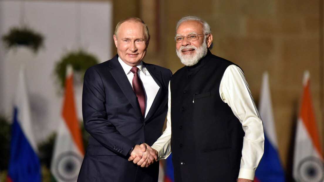 Путин индијском руководству честитао Дан Републике: Ценимо наше привилеговано стратешко партнерство