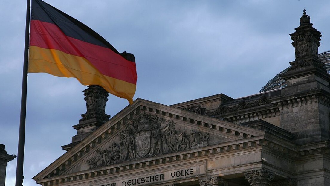 Nemačka apelovala na Prištinu da odloži uvođenje evra