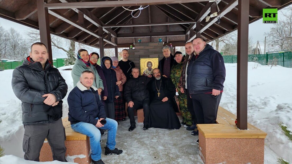 Срби у Москви на дан Светог Саве поклонили Русима спомен-чесму (ВИДЕО)