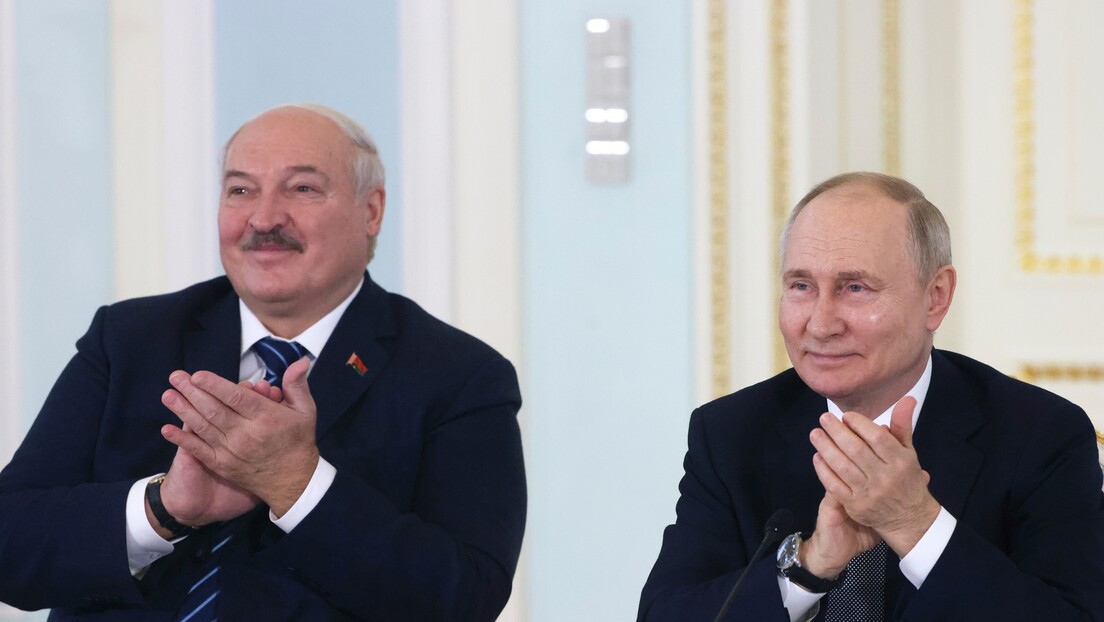 Путин: Односи Русије и Белорусије доживљавају енергичан развој
