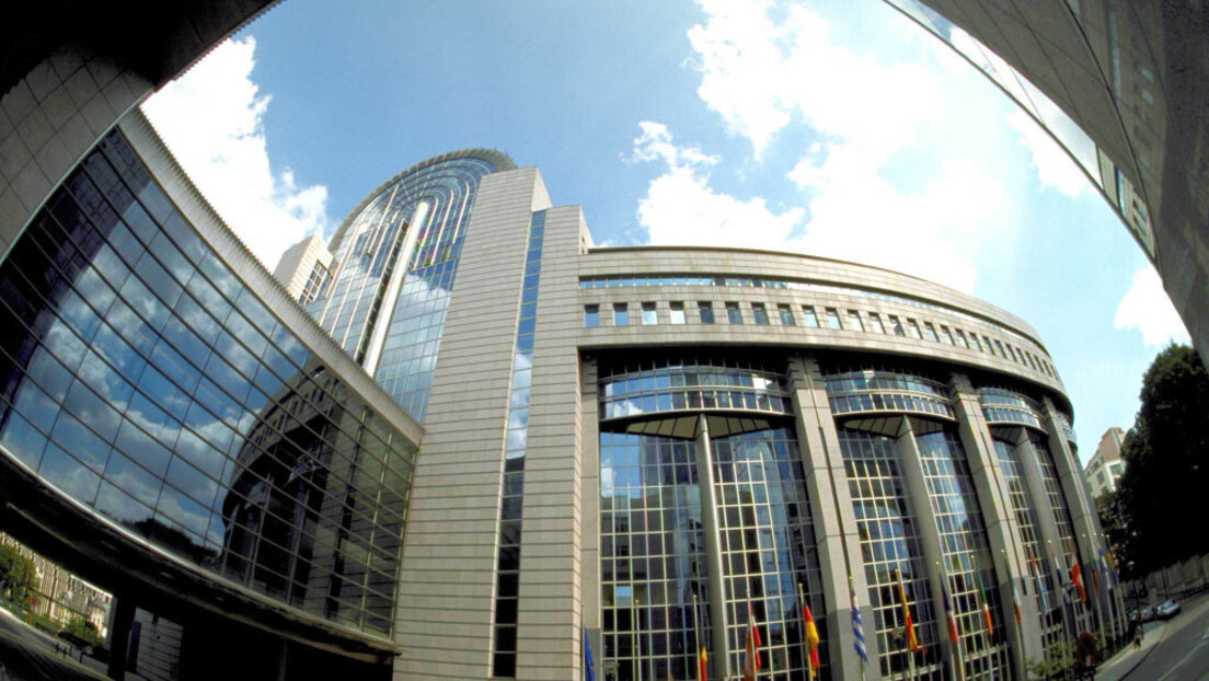 Лов на вештице у Европском парламенту: Страх од Русије окидач за истрагу против посланице у Бриселу