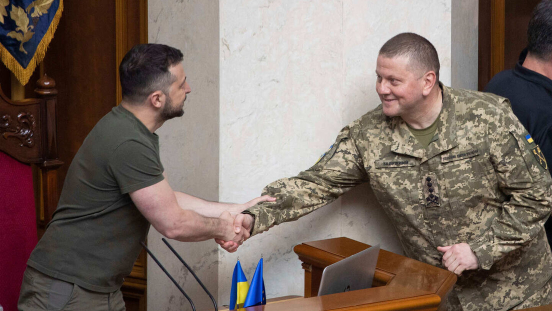 "Vašington post": Preokret u Kijevu, Zelenski ipak smenjuje Zalužnog?