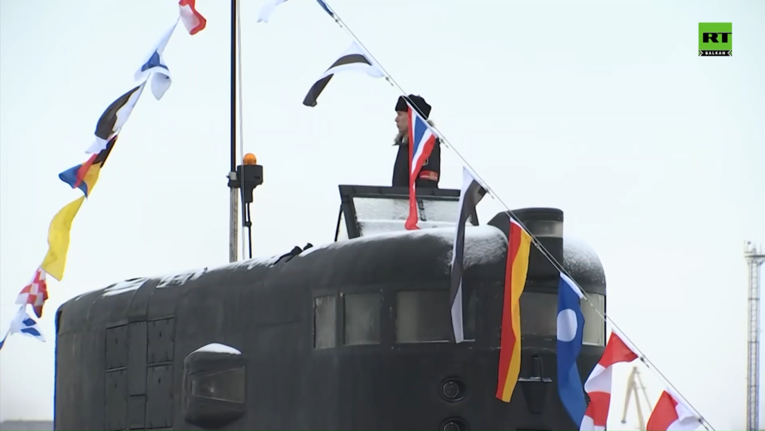 Ni pod kojim uslovima ne spuštajte zastavu pred neprijateljem: Ruska mornarica dobila novu podmornicu