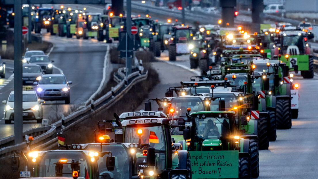 Пољопривредници блокирали прилазе аеродрому у Франкфурту