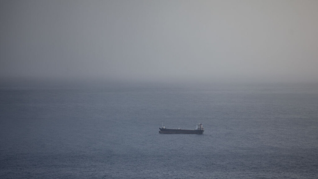 Pogođen teretni brod u Crvenom moru: Nema povređenih, nastavljena plovidba