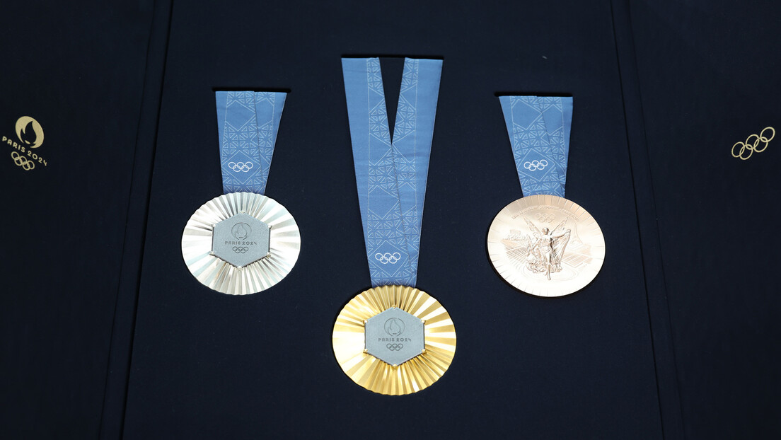 Ово су медаље за Олимпијске игре - освајачи кући у њима носе и комад Ајфеловог торња