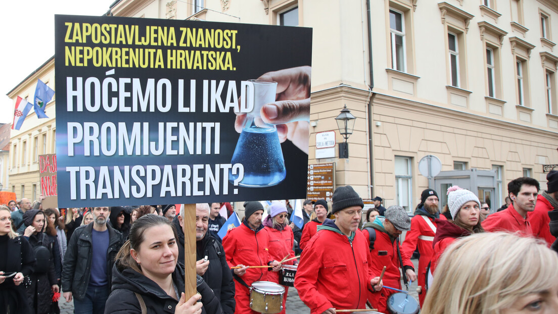 Велики протест просветара у Загребу: "Реформа свих реформи – недовољан један"