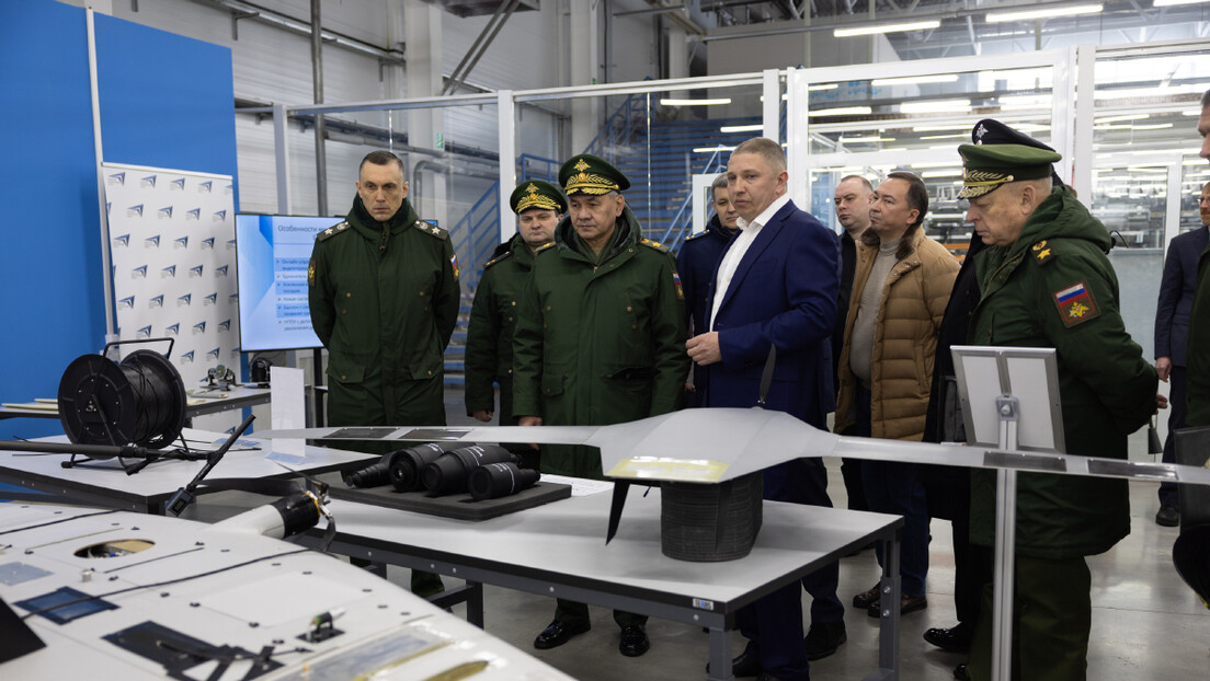 Русија спрема нове моделе дронова: Шојгу посетио постројења за производњу, све тече по плану