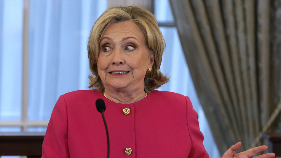 "Gorećeš, Hilari! Ti si ratni zločinac": Klintonova opet na meti aktivista (VIDEO)