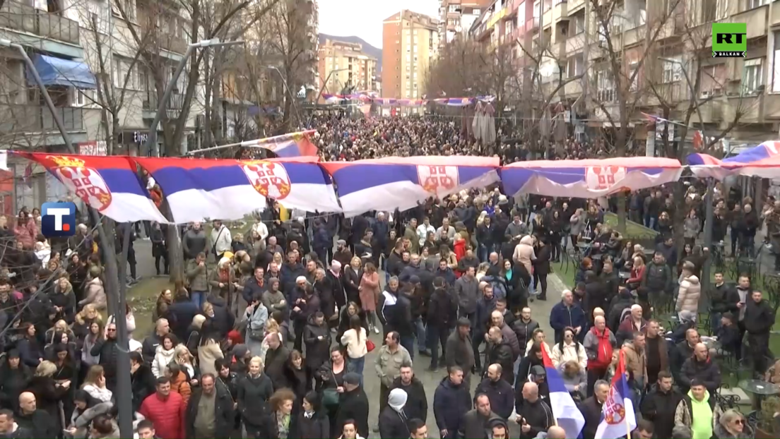 Protest Srba u Kosovskoj Mitrovici: Ukidanje dinara znači ukidanje života