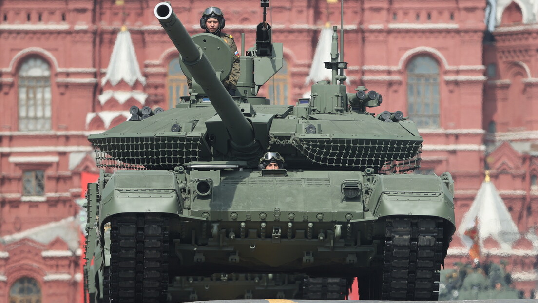 Руски тенк уништио "бредлија" са скоро пет километара удаљености (ВИДЕО)
