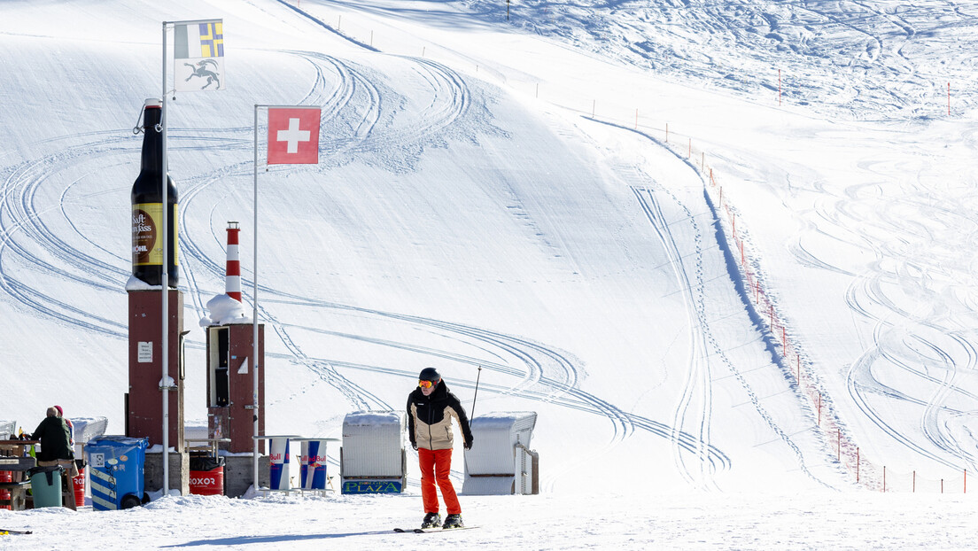 Antisemitska poruka u Davosu: Za Jevreje nema skija (FOTO)