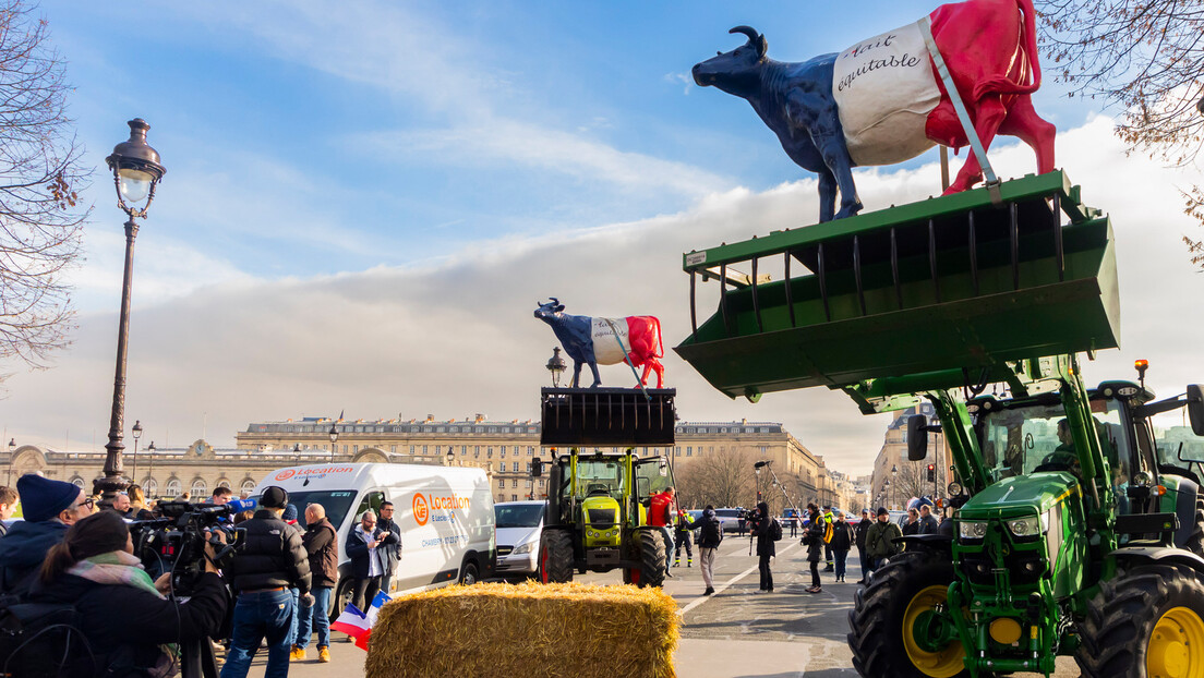 Француски премијер најавио нови закон: Обећао да ће пољопривреднике штитити и од робе из Украјине