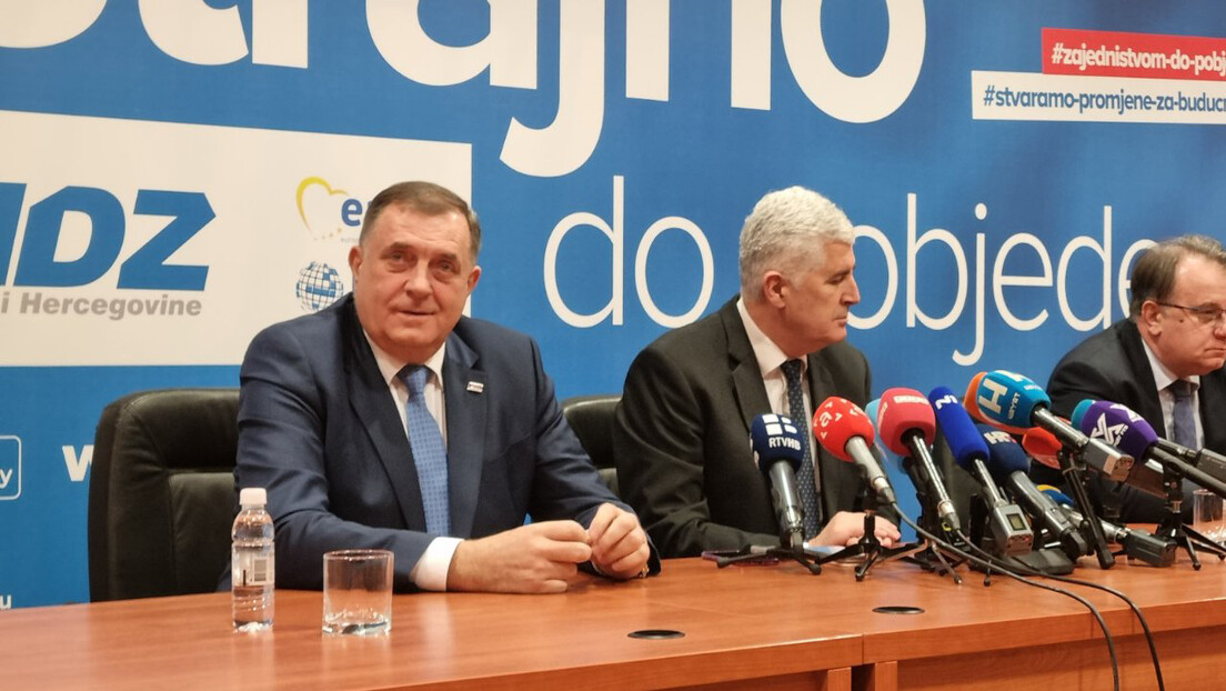 Dodik: Razgovorima u Mostaru mogu biti nezadovoljni samo turista Šmit i svetski putnici
