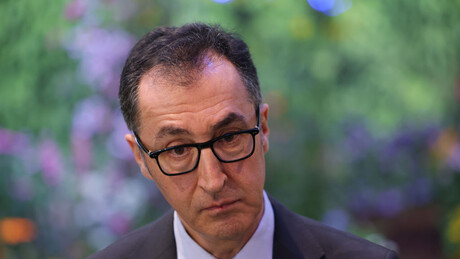 Немачки министар на албанском честитао независност "Косову"