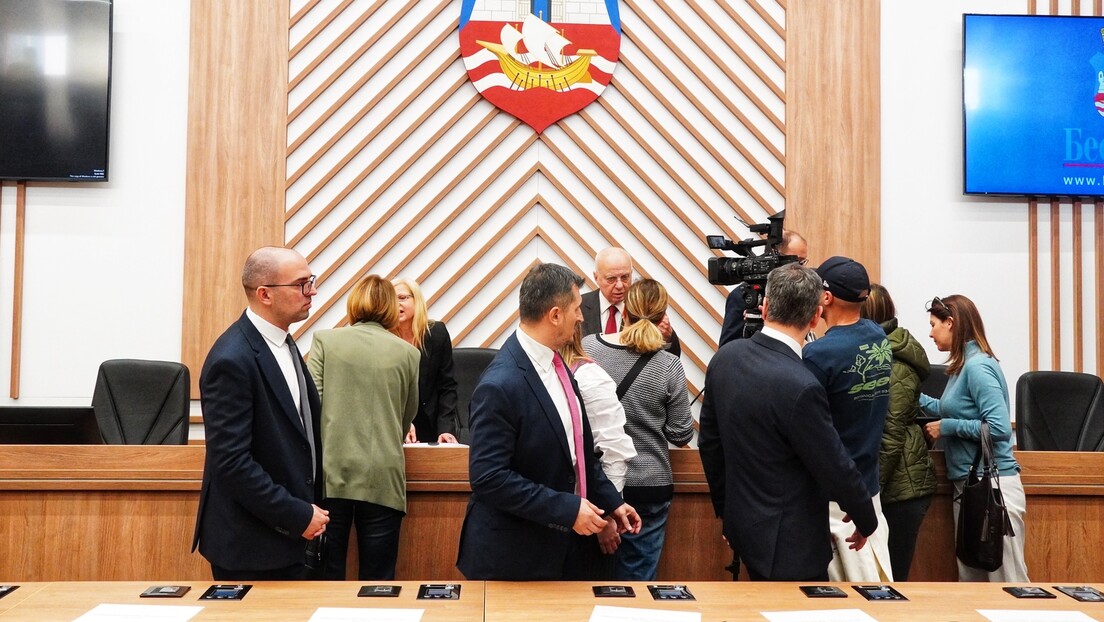 Енигма о формирању београдске власти: Зашто је поново одложена седница Скупштине града