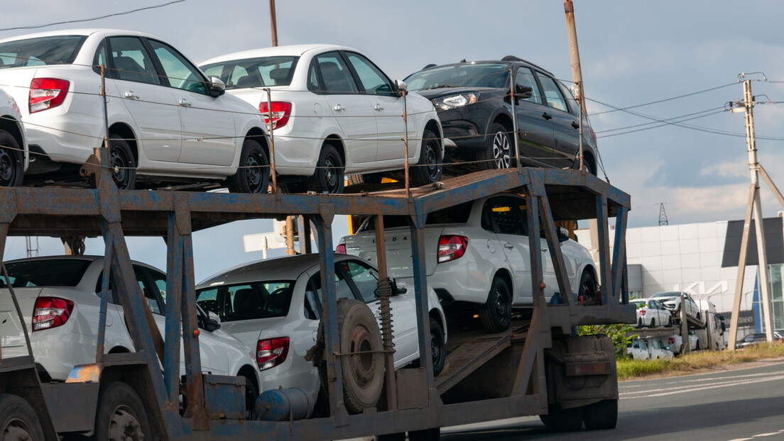 Cveta tržište automobila u Rusiji:  U februaru prodato skoro dva puta više vozila nego lane
