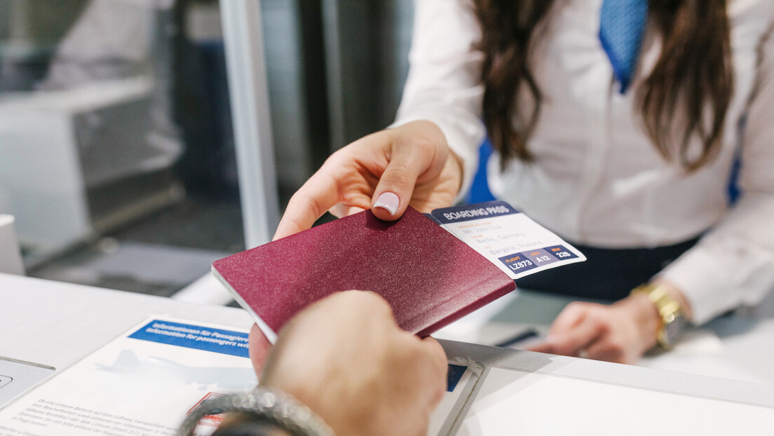 Известилац Европског парламента тражи укидање виза за ЕУ носиоцима српских пасоша са КиМ