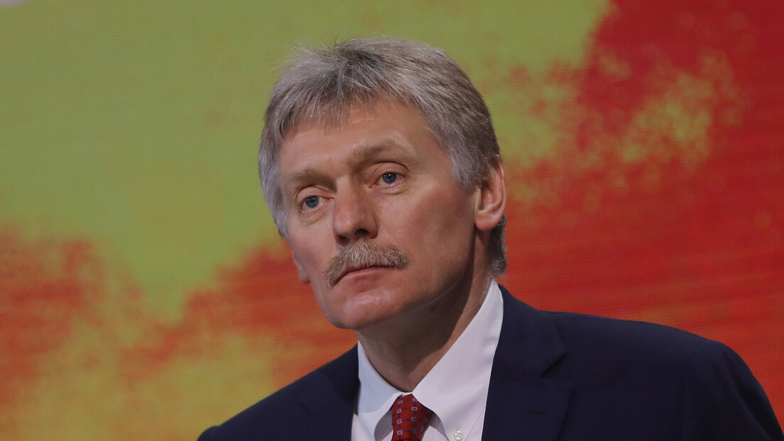 Peskov: Makron nastavlja da uvlači Francusku u ukrajinski konflikt
