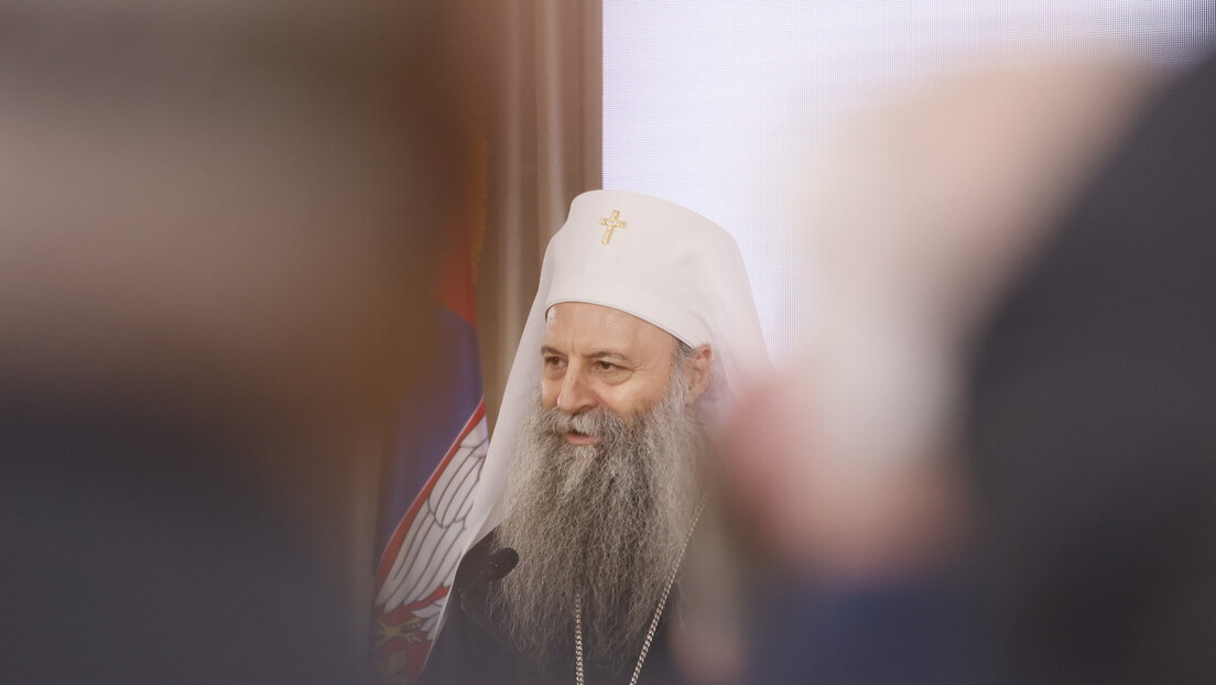 Патријарх Порфирије стигао у Москву: Служиће опело на сахрани епископа Антонија
