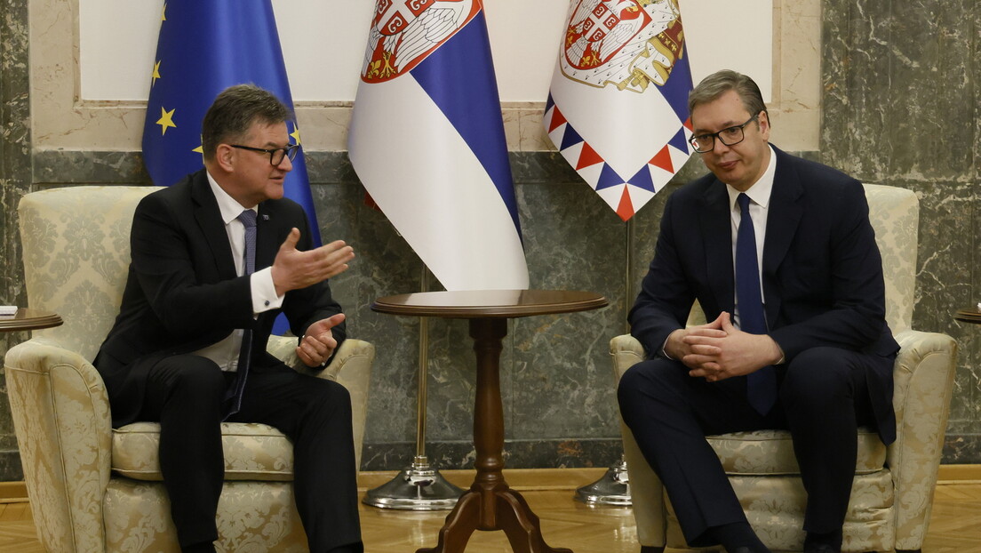 Vučić sa Lajčakom: Još jednom pozivam međunarodnu zajednicu da se angažuje za opstanak Srba na KiM