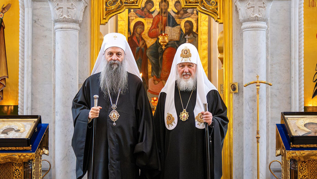 Патријарси Кирил и Порфирије служили заупокојену литургију у Москви у спомен на српског епископа