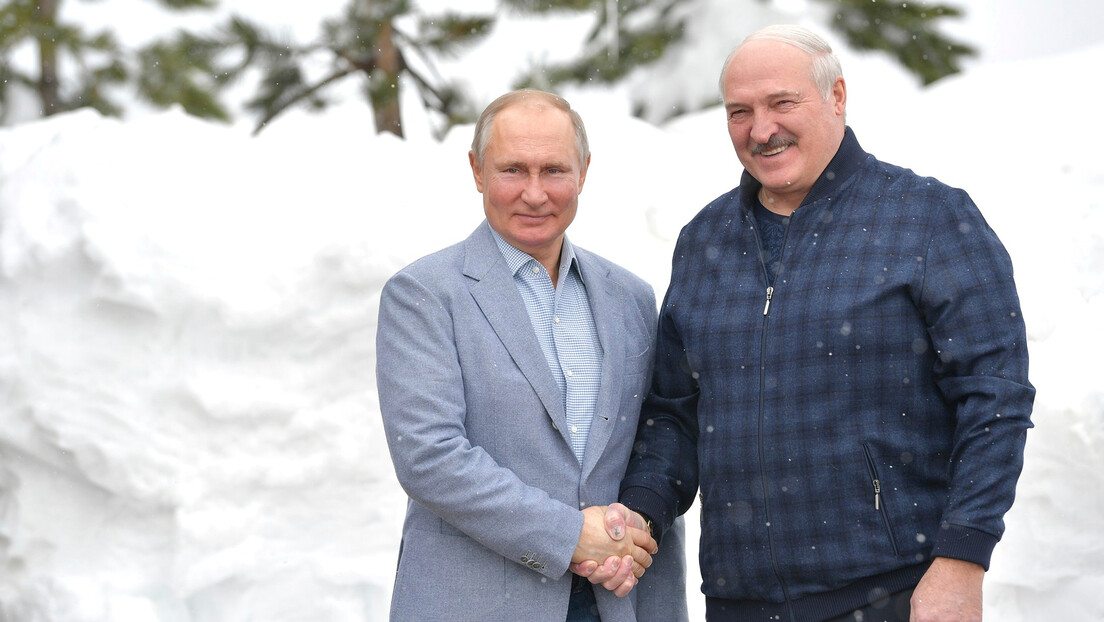 Putin i Lukašenko razgovarali telefonom: Tema bilateralni odnosi i situacija u regionu