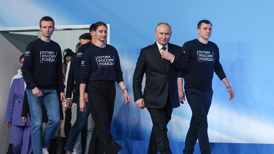 Кремљ о изборима: Рекордна излазност доказ да Путин има апсолутну подршку