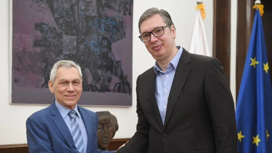 Vučić uručio čestitku za Putina: Zahvalnost Ruskoj Federaciji
