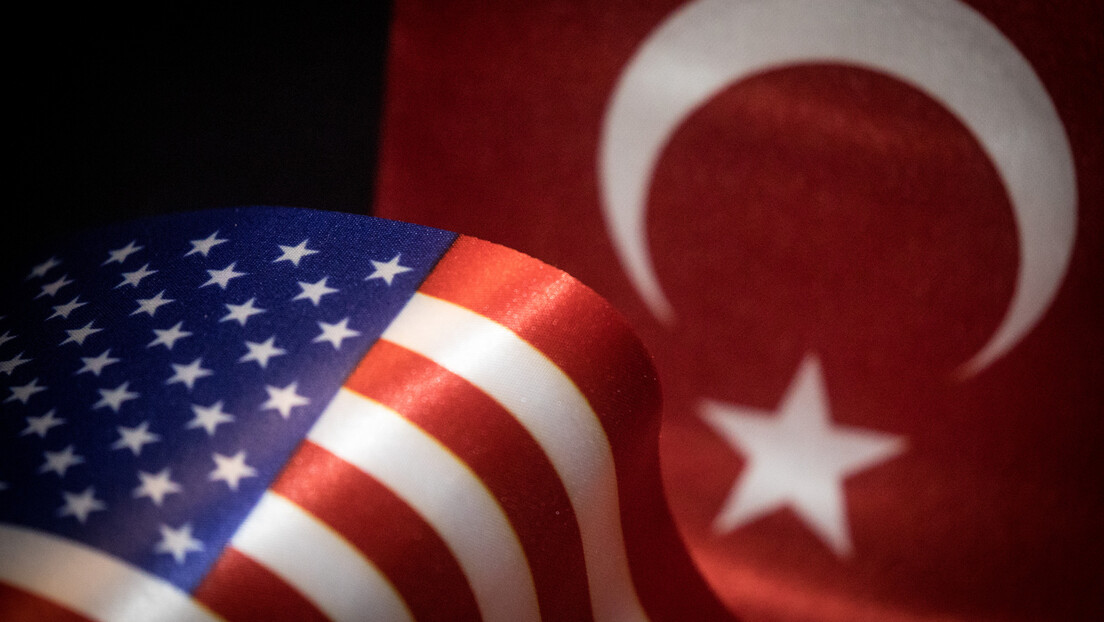Турски медији: Вашингтон неће више без питања санкционисати турске компаније због сарадње с Русијом
