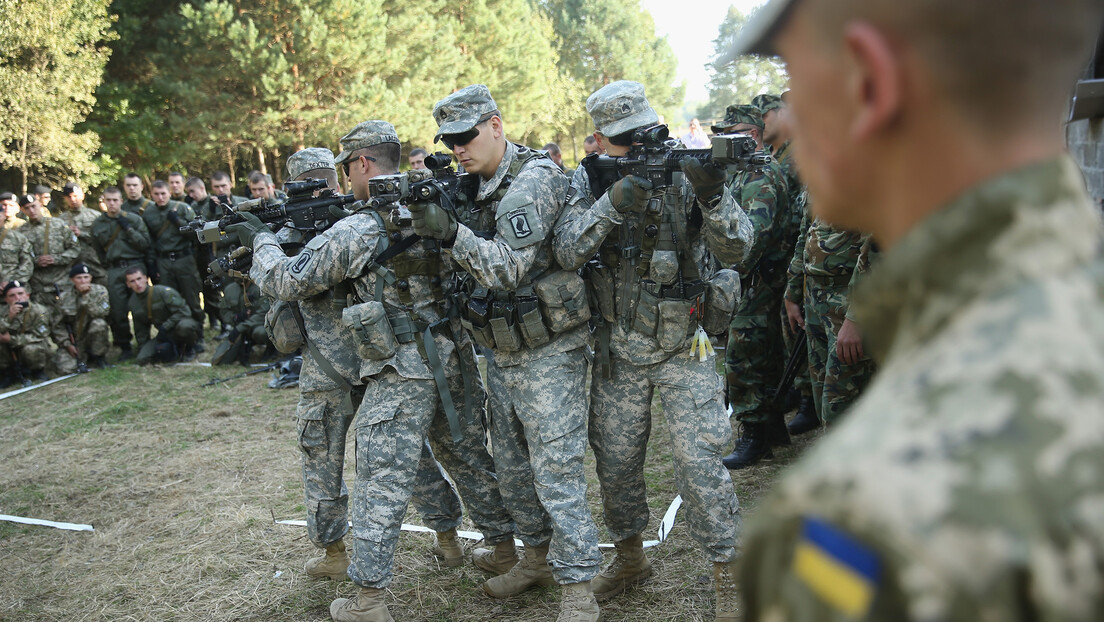 Пољски министар: "Јавна тајна" да су НАТО трупе у Украјини