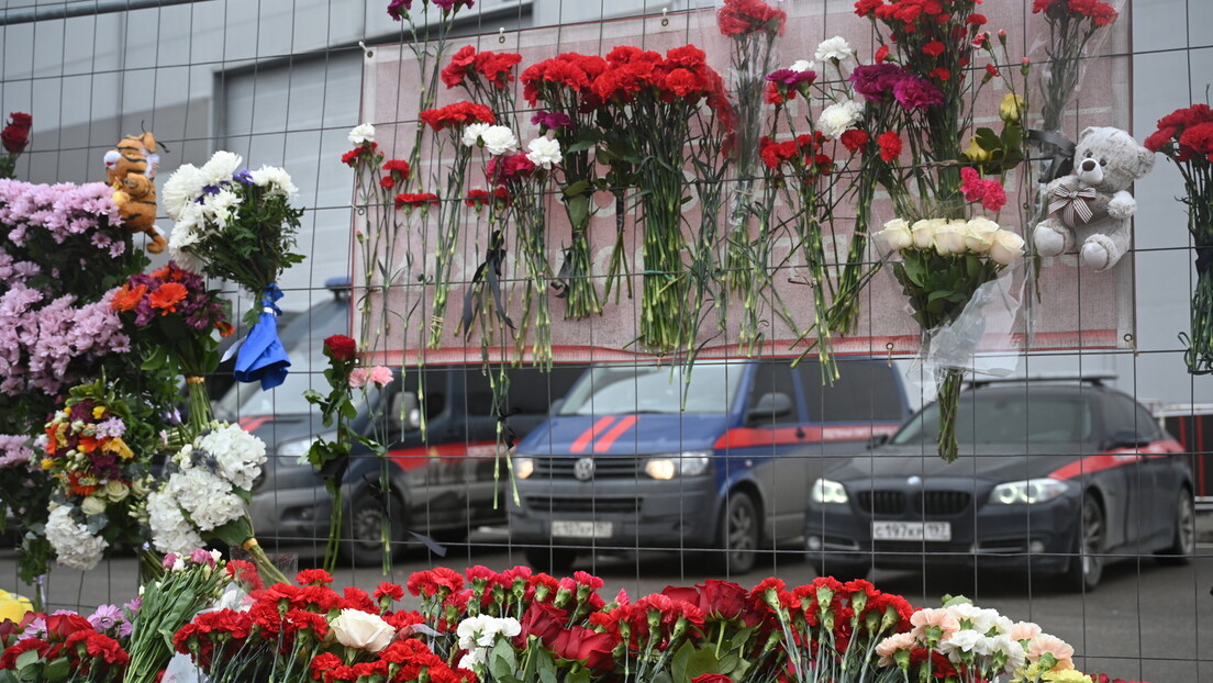 Ambasador Srbije u Rusiji odao poštu žrtvama NATO bombardovanja i terorističkog napada