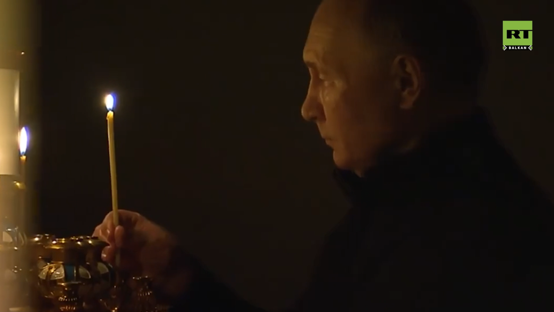 Путин запалио свећу за покој жртава терористичког напада