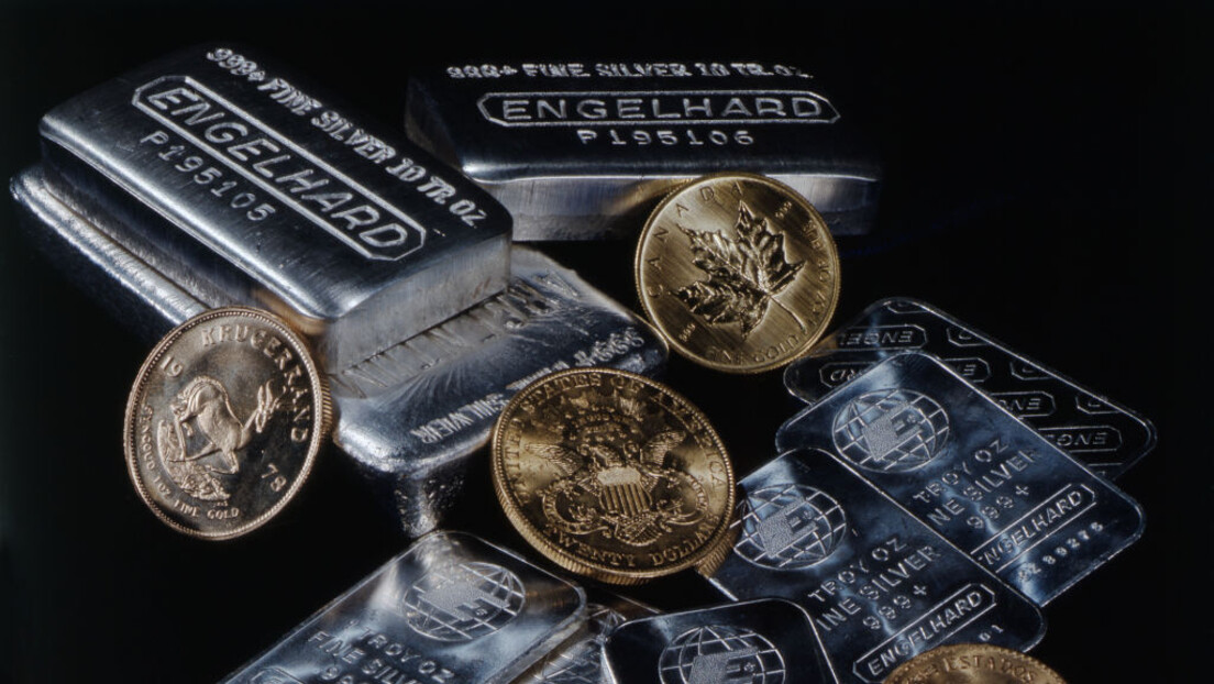 Cena zlata je na istorijskom maksimumu: Da li srebro ima potencijal da ga zameni?