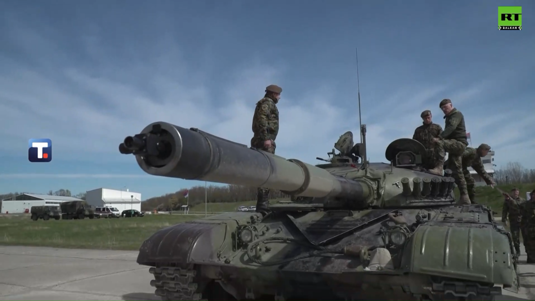 General Mojsilović obišao tenkiste na redovnoj obuci (VIDEO)