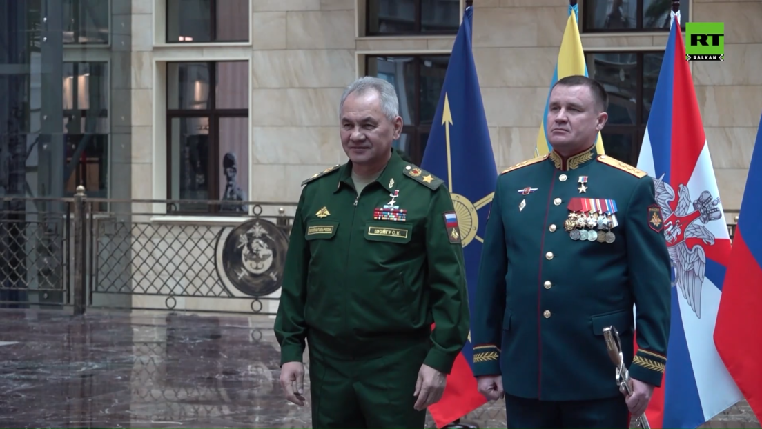 Šojgu odlikovao komandanta koji je oslobodio Avdejevku (VIDEO)