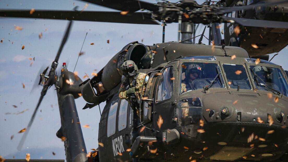 Кфор: Амерички војници у Бондстилу изводе обуку за транспорт терета хеликоптерима