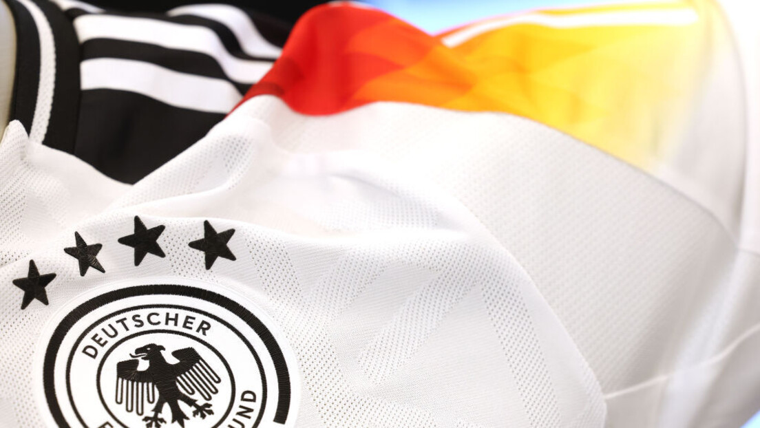 Немци мењају бројеве на дресовима због сличности са нацистичким симболима