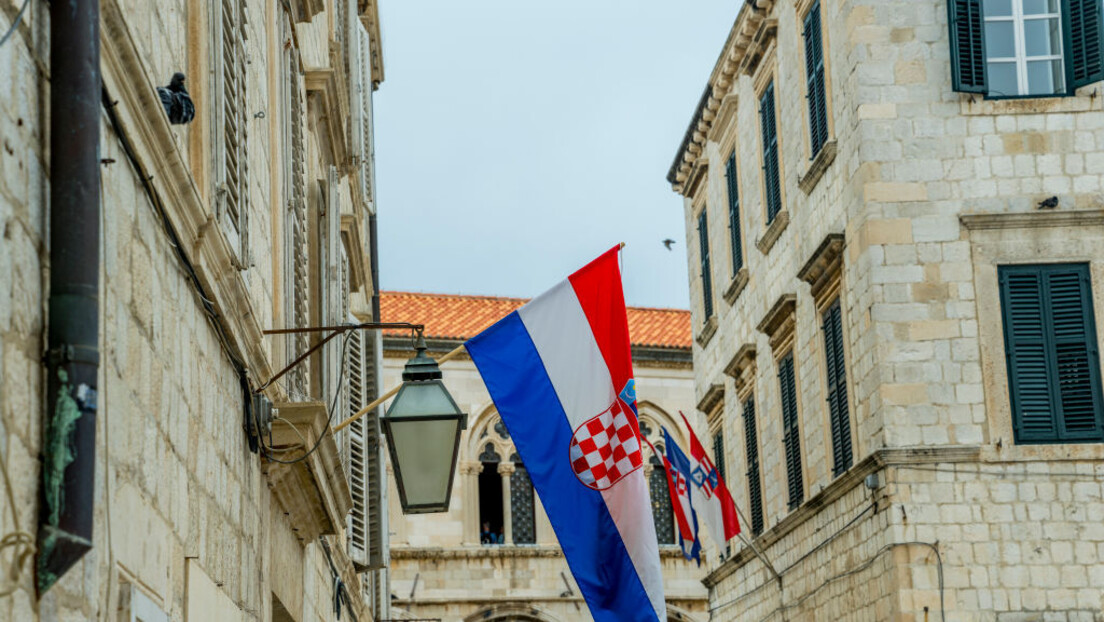 Nove ustaške poruke mržnje na predizbornim plakatima u Hrvatskoj:  "Ubij Srbina", "Za dom", "Klati"