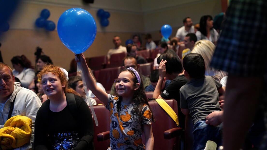 Међународни дан аутизма: Пуштени плави балони у ваздух